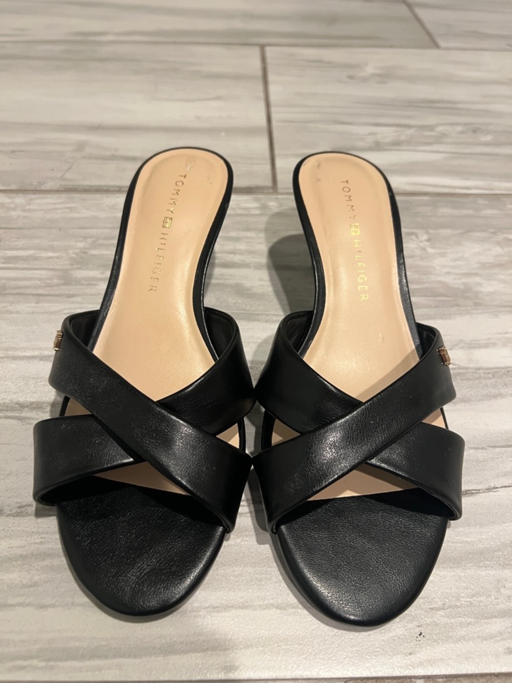 Tommy Hilfiger Sandal Slides black kitten heels 6.5